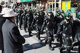 Bild: Tibetische Nonne in Kardze nach kurzer Protestaktion festgenommen