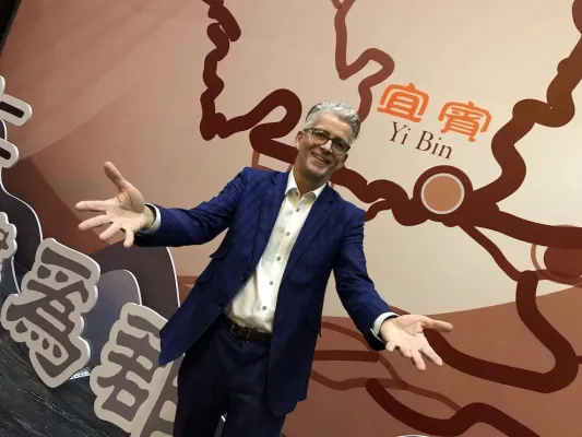 Bild: Auftrag mit großem Renommee für Vorarlberger Zauberprofi in China