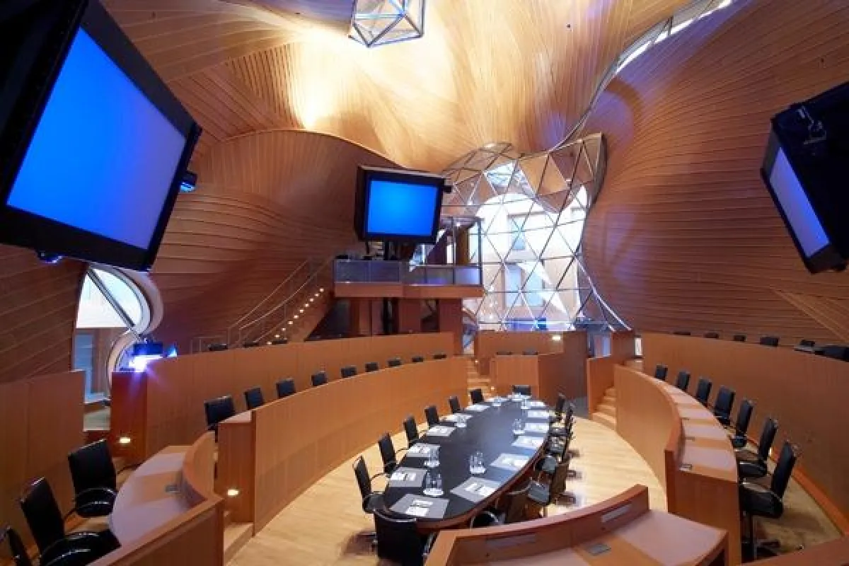 Das axica Plenum - Drehort für Szenen von DON 2