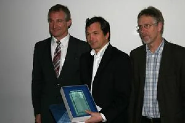 Heute ein Preis für morgen: Zukunftspreis der Stadt Bregenz für LifeCycle Tower Bild: Heute ein Preis für morgen: Zukunftspreis der Stadt Bregenz für LifeCycle Tower