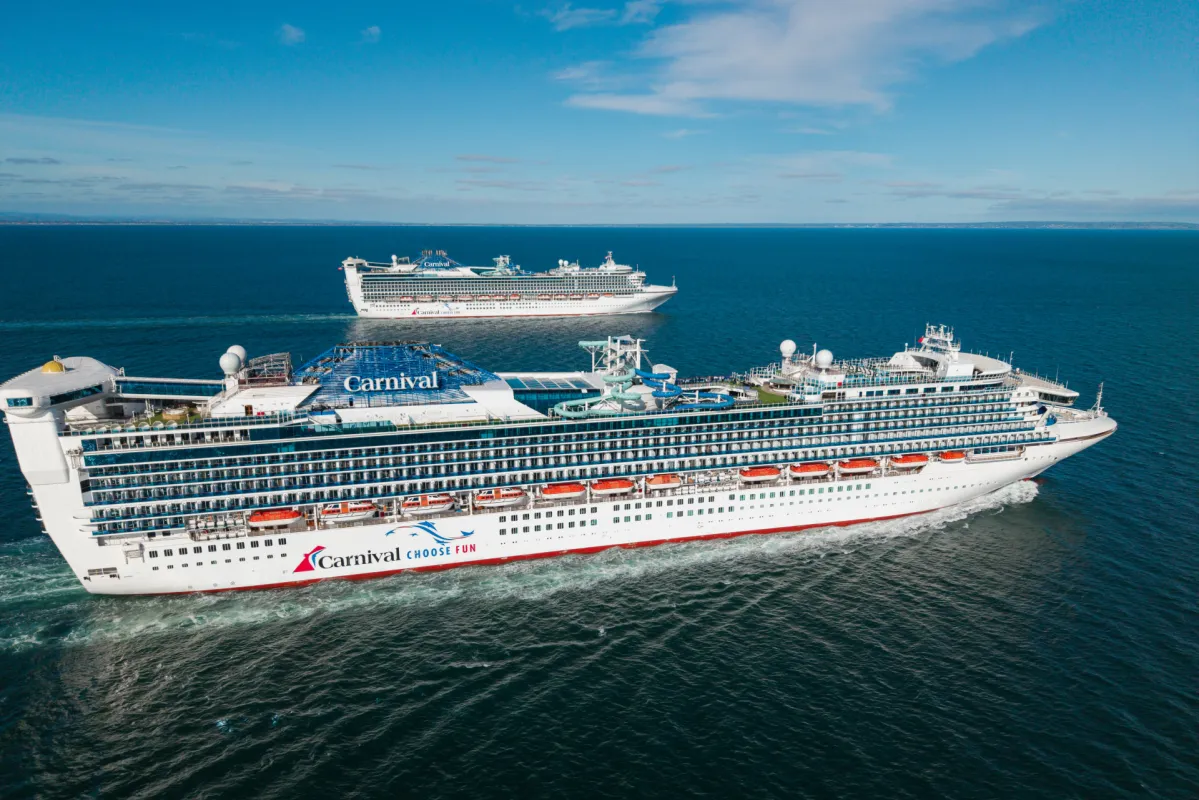 Adventure und Encounter fahren künftig unter Carnival-Flagge (© Foto: Carnival Cruise Line)