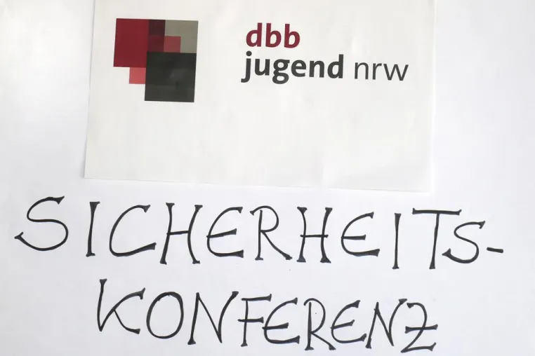 Bild: Lebensgefahr im Öffentlichen Dienst