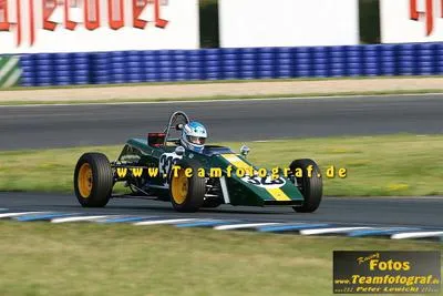 Bild: Felix Maria Arnet, Wiesbaden, startet mit seinem Lotus am Presberg