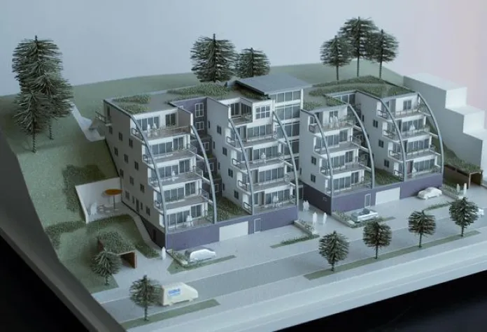 Erster Spatenstich in Hanglage Bild: Erster Spatenstich in Hanglage