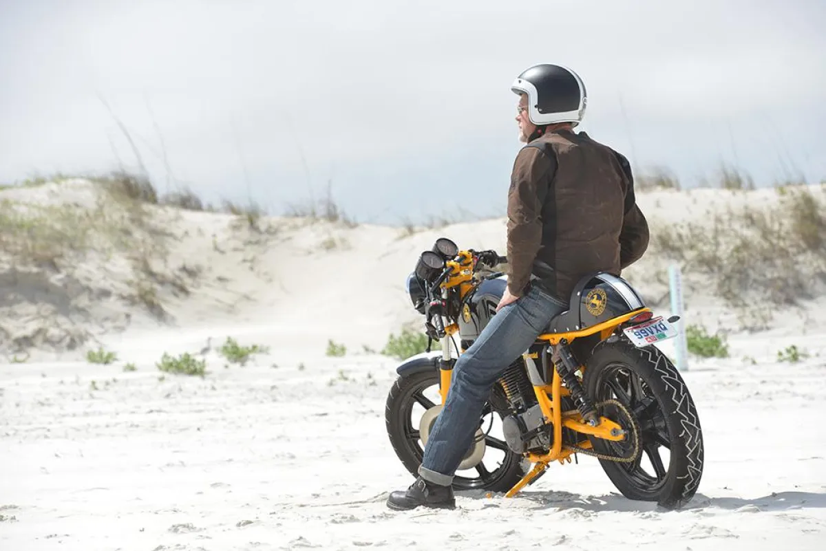 Der ContiClassicAttack für Cafe Racer und Youngtimer