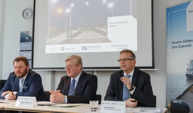 Bild: Viel Betrieb bei Niedersachsen Ports