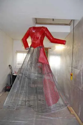 Einweihung einer Anja Luithle Plastik in Eislingen Bild: Einweihung einer Anja Luithle Plastik in Eislingen