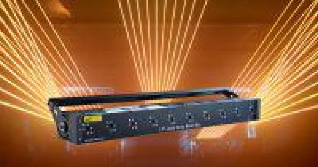 Bild: Beliebt bei professionellen Lichtdesignern. LPS Laser Array Beam Bar - die Laserbar made in Germany