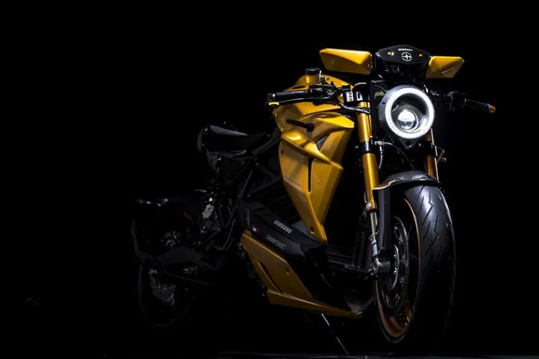 Die technologische Innovation von CRP unterstützt Energica bei dem Projekt mit Samsung Bild: Die technologische Innovation von CRP unterstützt Energica bei dem Projekt mit Samsung