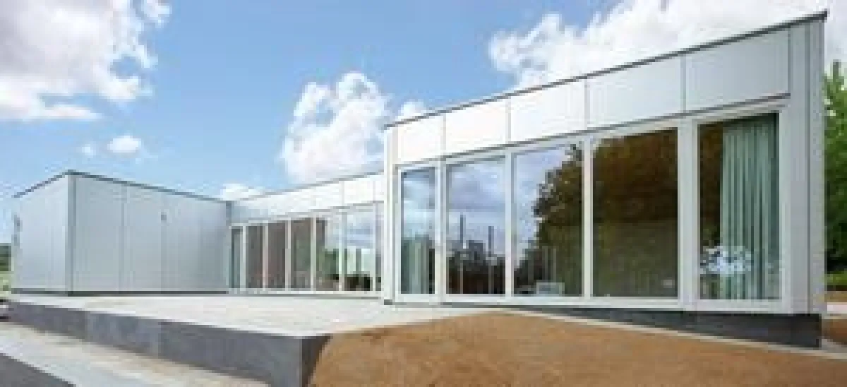 Jugendhaus Heilbronn gebaut mit IsoBouw C-SIPS Sandwichelementen
