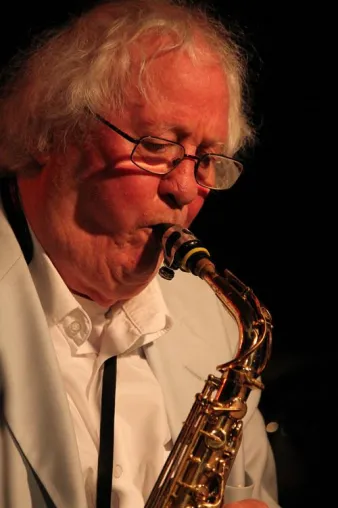 Jazz-Legende trifft Jazz-Talente - Generationsübergreifender Austausch mit Emil Mangelsdorff Bild: Jazz-Legende trifft Jazz-Talente - Generationsübergreifender Austausch mit Emil Mangelsdorff