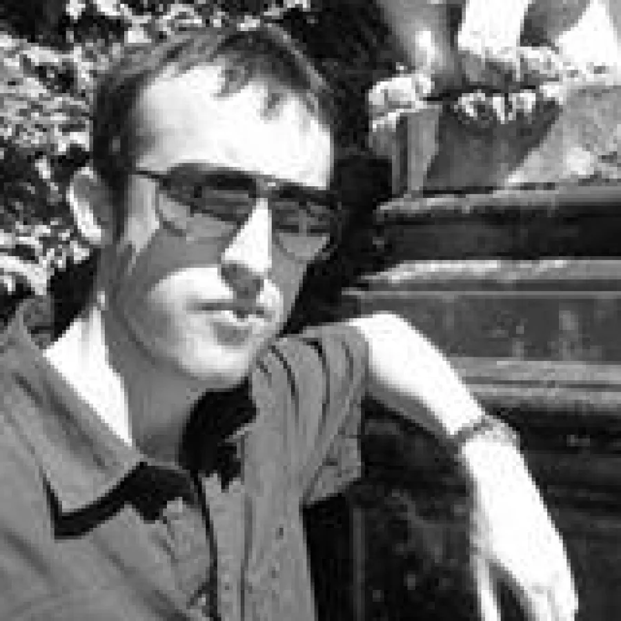 Mark Farmer stellt die Romanreihen vor und die Werke aus.