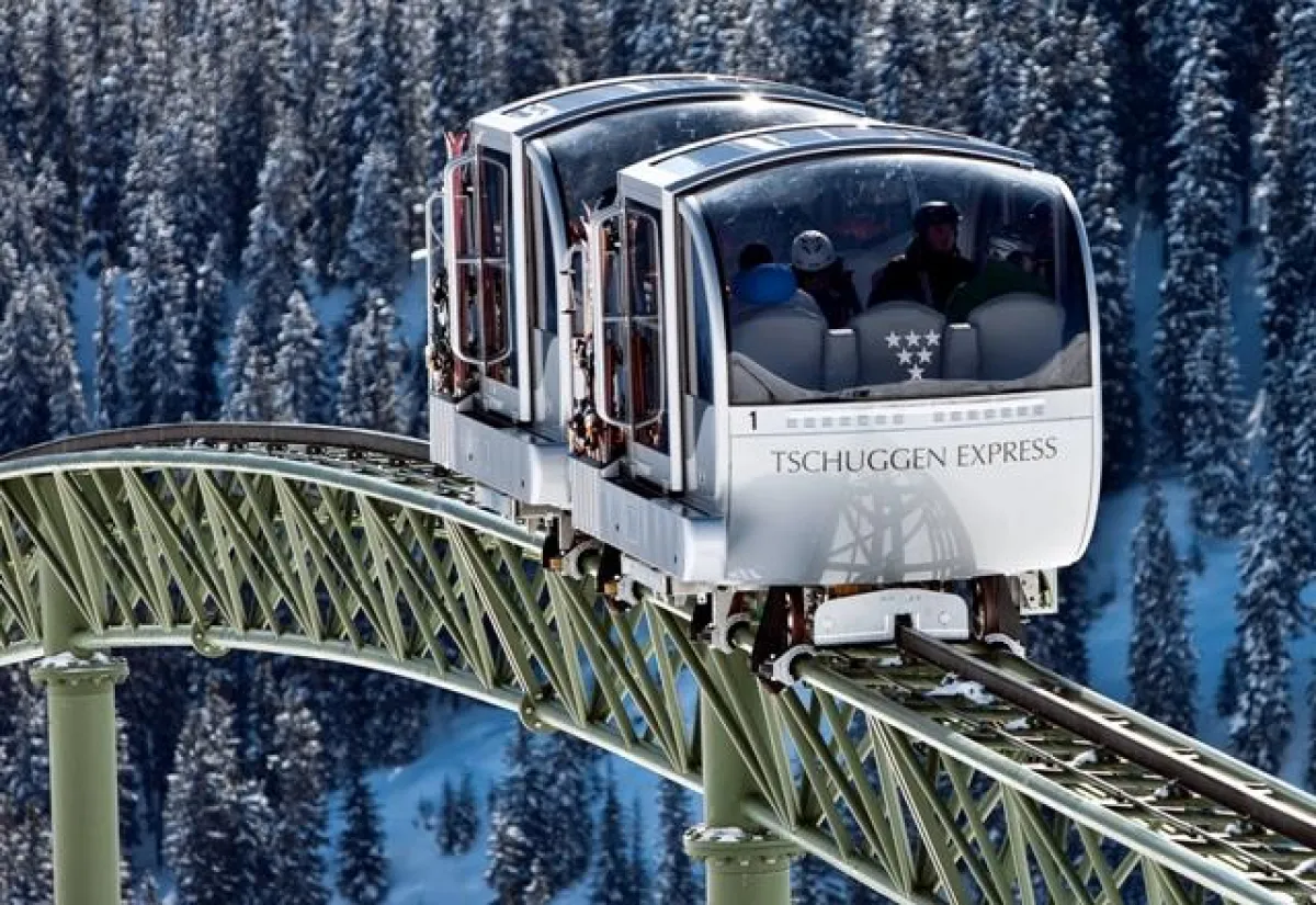 Der Tschuggen Express, die hauseigene Bergbahn des Tschuggen Grand Hotels Arosa (Schweiz)