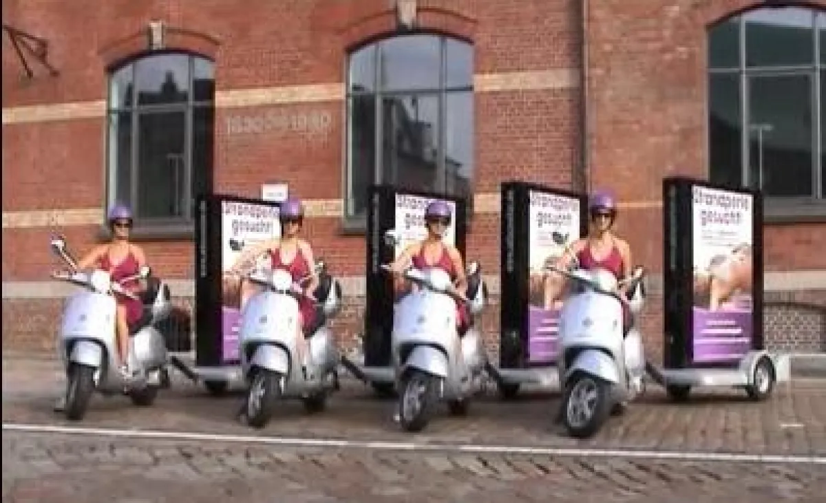 Die AdScooter fanden die Strandperle Hamburgs...