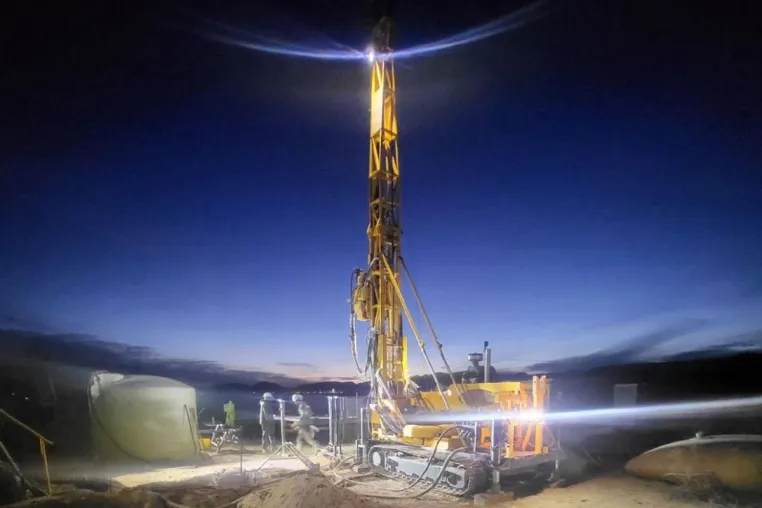 Bild: Usha Resources: Ressourcenbohrungen auf Lithiumprojekt Jackpot Lake wieder angelaufen