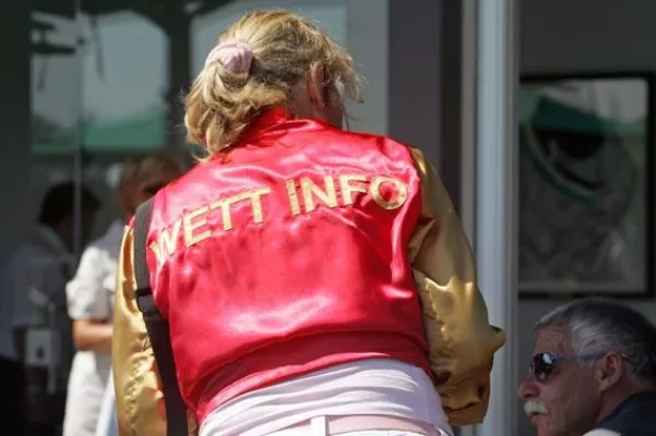 Bild: Sieht die Bult den Derbysieger 2009?