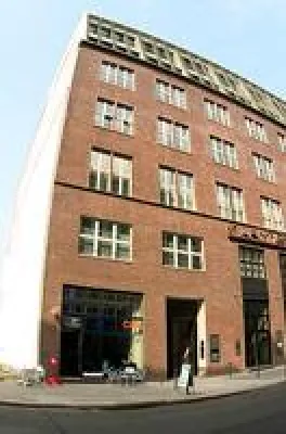 Bild: Von der Bierstube in das elektronische Zeitalter