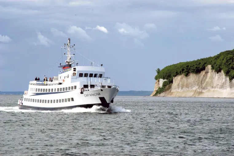 Adler-Schiffe GmbH & Co. KG baut Marktführerschaft durch Übernahme der Reederei Ostsee-Tour weiter aus Bild: Adler-Schiffe GmbH & Co. KG baut Marktführerschaft durch Übernahme der Reederei Ostsee-Tour weiter aus