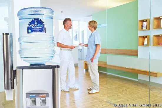 Bild: Willkommener Patientenservice – wie Wasserspender in Arztpraxen punkten