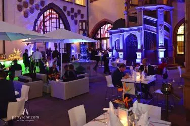 Bild: Sommerliche Auftaktveranstaltung im Frankfurter Römer