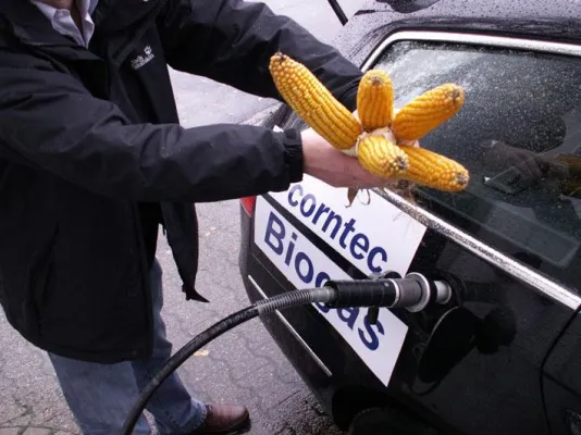 Bild: Das Auto der Zukunft fährt mit Biosprit - Meppener Unternehmen sucht Standorte für Biogastankstellen