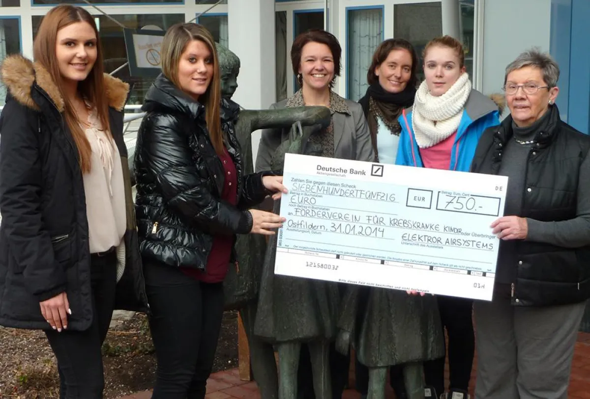 Scheckübergabe von Elektror an den Förderverein für krebskranke Kinder e.V.