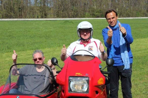 Bild: Vom Rollstuhl zurück aufs Motorrad