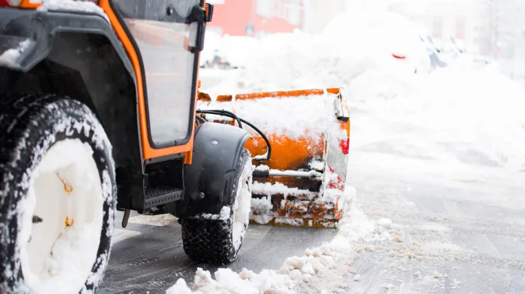 Bild: Wenn der Winterdienst ruft: Wie zwei Kommunen ihre Einsatzkräfte mit e*Message zuverlässig alarmieren