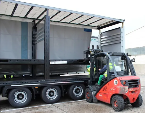 Bild: Merkel-Wetzel Logistik setzt auf Vario Liner