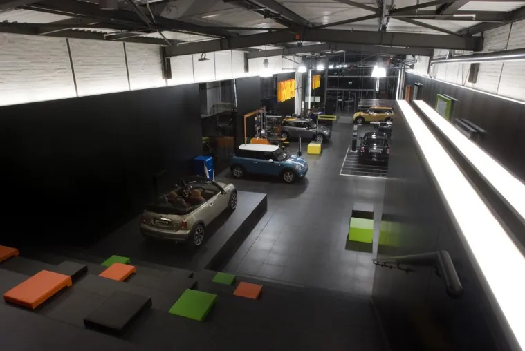 Bild: Neuer Showroom für MINI
