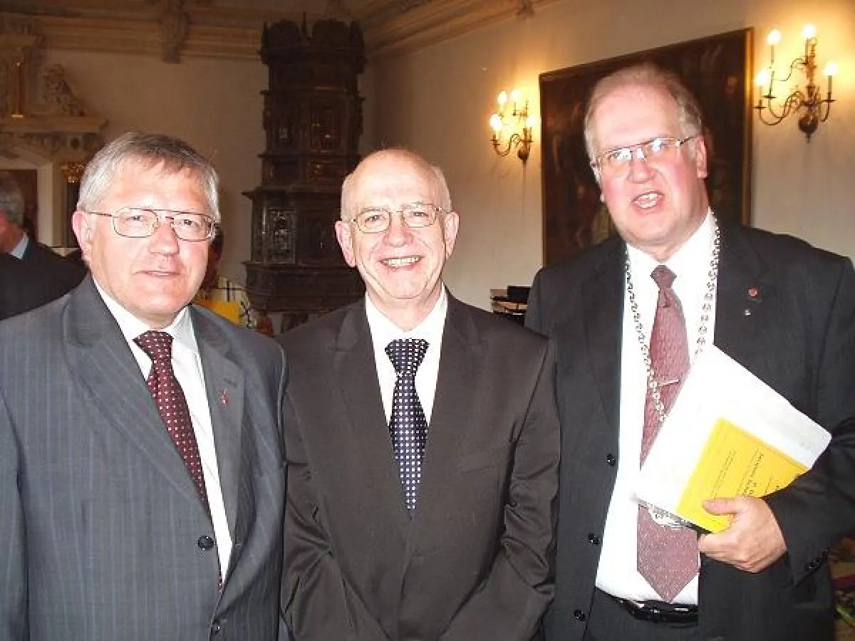 V.l.n.r.: Provinzial P. Josef Grünner SDB, Prof. P. Dr. Jacques Schepens SDB, PTH-Rektor Prof. P. Dr. Lothar Bily SDB