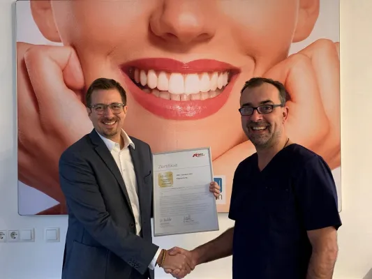 Bild: DDr. Gerald Jahl zählt auch laut Tageszeitung KURIER zu den beliebtesten Ärzten Österreichs