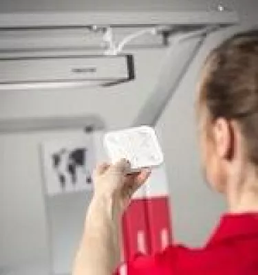 Bild: Natürliche Beleuchtung am Arbeitsplatz mit Treston NaturLite LED