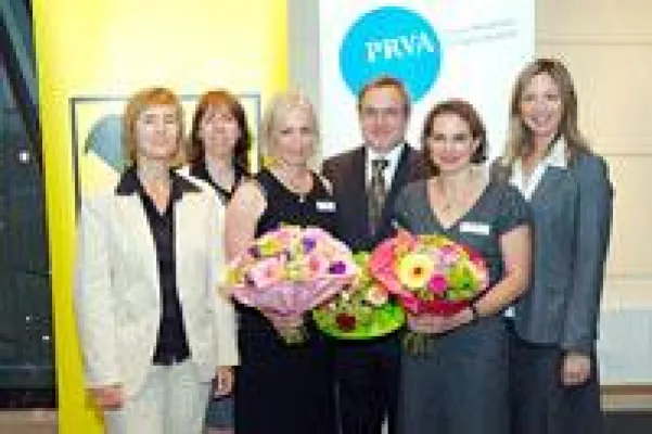 Bild: PRVA-Wissenschaftspreis 2011: drei PR plus-Absolventen ausgezeichnet