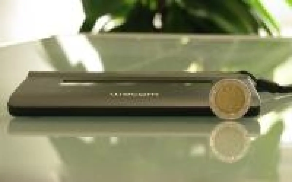 Sehr geringe Bauhöhe und doch enorm robust - so überzeugt das SignPad Compact (technische Bezeichung: Wacom STU-300) unter anderem den Außendienst von Versicherungen und Servicetechniker