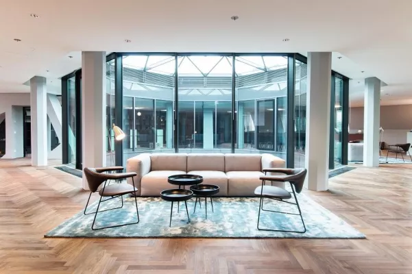 Architekturbüro CSMM und innovative Law Firm DLA Piper verwandeln „Alten Wall“ in transparente Bürowelt Bild: Architekturbüro CSMM und innovative Law Firm DLA Piper verwandeln „Alten Wall“ in transparente Bürowelt