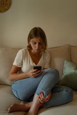 nitehero App - Hilfe auf Knopfdruck bei häuslicher Gewalt gegen Frauen Bild: nitehero App - Hilfe auf Knopfdruck bei häuslicher Gewalt gegen Frauen
