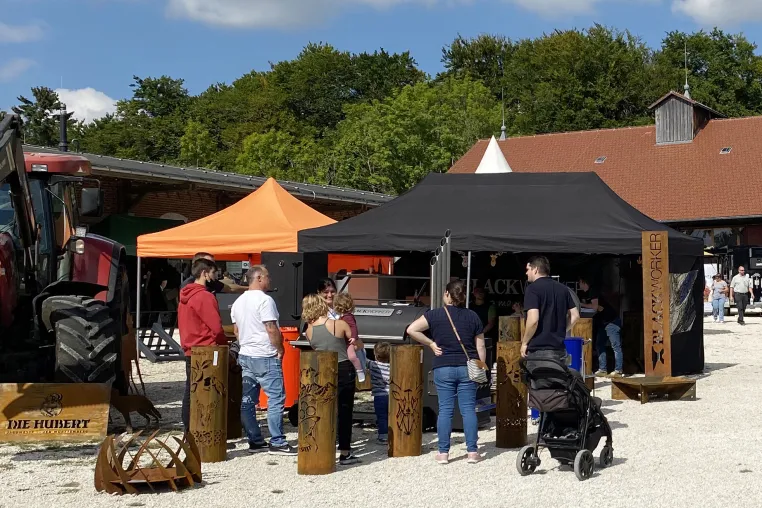 Bild: Rund 5000 Gäste besuchten DIE HUBERT auf dem „albgut Altes Lager“ in Münsingen