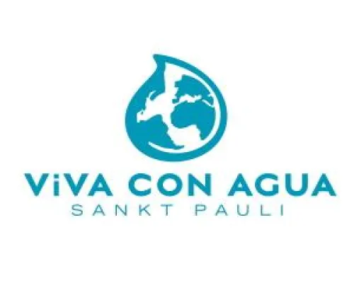 Bild: Viva con Agua beim Reeperbahnfestival mit Soccer Turnier und Fotoausstellung „AFRICA HERE”