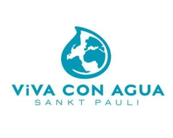 Bild: Viva con Agua beim Reeperbahnfestival mit Soccer Turnier und Fotoausstellung „AFRICA HERE”