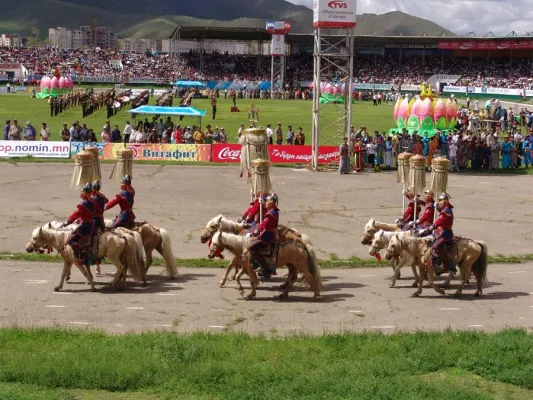 Bild: Mongoleireisen zu den Traditionsfesten Naadam und Zagaan Sar