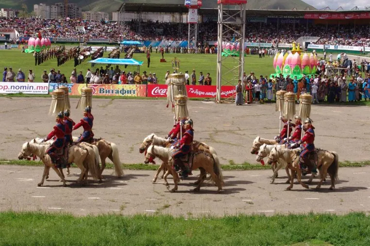 Bild: Mongoleireisen zu den Traditionsfesten Naadam und Zagaan Sar