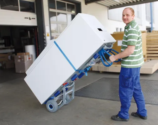 Bild: Transport von Wärmepumpen, Heizwasser- und Pufferspeichern sicher, effizient und ergonomisch