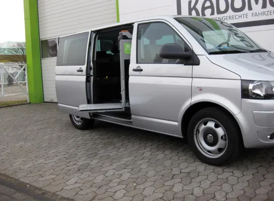 Premiere für KADOMO LIFT:EINS - Ultrakompakte Rollstuhlhebebühne wird auf REHACARE vorgestellt Bild: Premiere für KADOMO LIFT:EINS - Ultrakompakte Rollstuhlhebebühne wird auf REHACARE vorgestellt