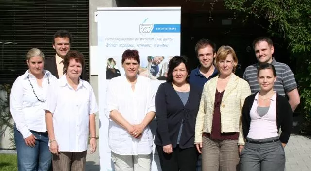 Bild: Erster Fernlehrgang „Fachwirt im Sozial- und Gesundheitswesen“ bei der FAW Fulda erfolgreich gestartet