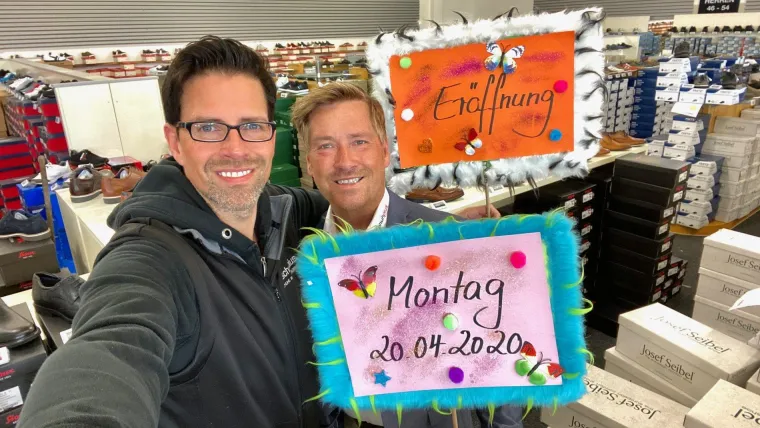 Bild: Der Countdown läuft: Große Schuhe ab Montag 20. April bei schuhplus in Dörverden