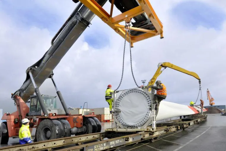 Bild: Brunsbütteler Elbehafen verzeichnet im ersten Halbjahr starkes Wachstum im Bereich Windkraft
