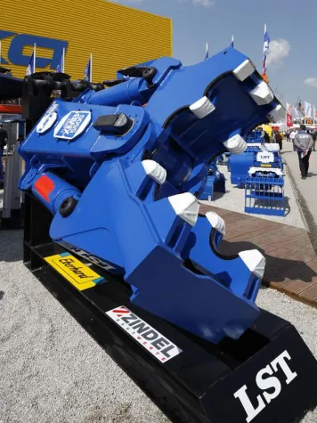 Bild: Der LST Demolator Serie XMB: Abbruch in einer neuen Dimension