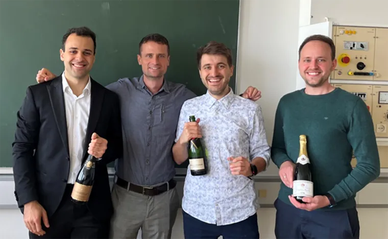 Strom aus Wärme durch Elektronenstau Bild: Strom aus Wärme durch Elektronenstau