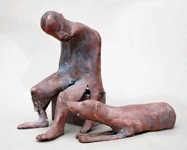 Männer und Gewandfiguren von Waldemar Otto in der Galerie am Gendarmenmarkt Bild: Männer und Gewandfiguren von Waldemar Otto in der Galerie am Gendarmenmarkt